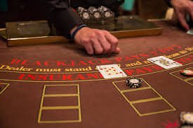 Statistik dan riwayat permainan Caribbean Stud Poker di dashboard flexi88